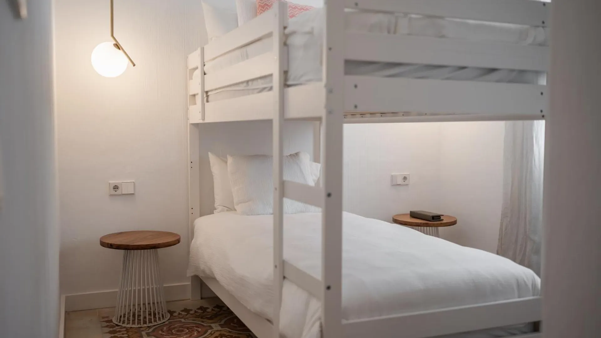 Guest house Llonga'S Hostel Ciutadella