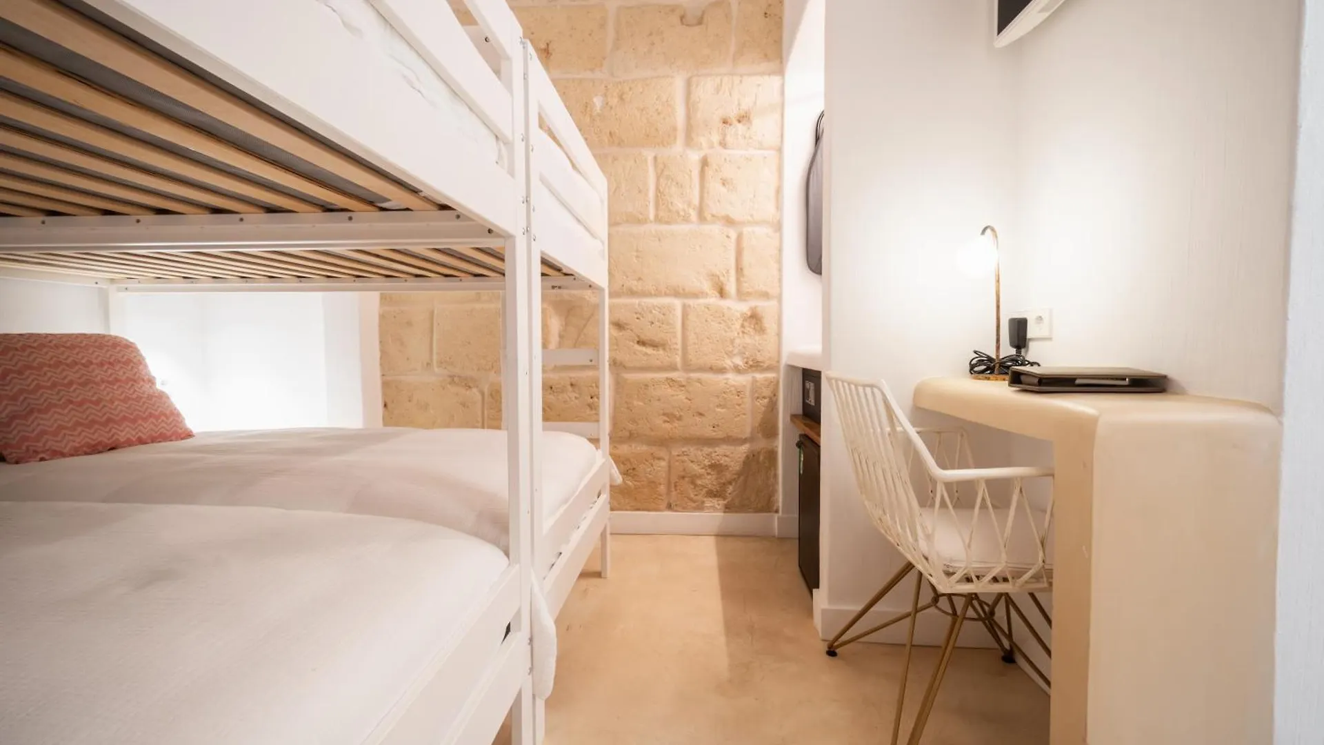 Guest house Llonga'S Hostel Ciutadella