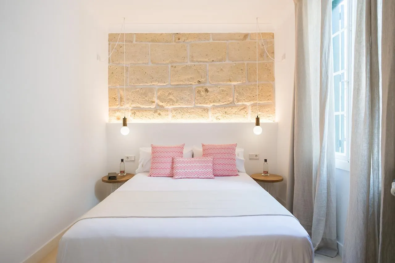 Llonga'S 11Th Youth Hostel Ciutadella  Guest house